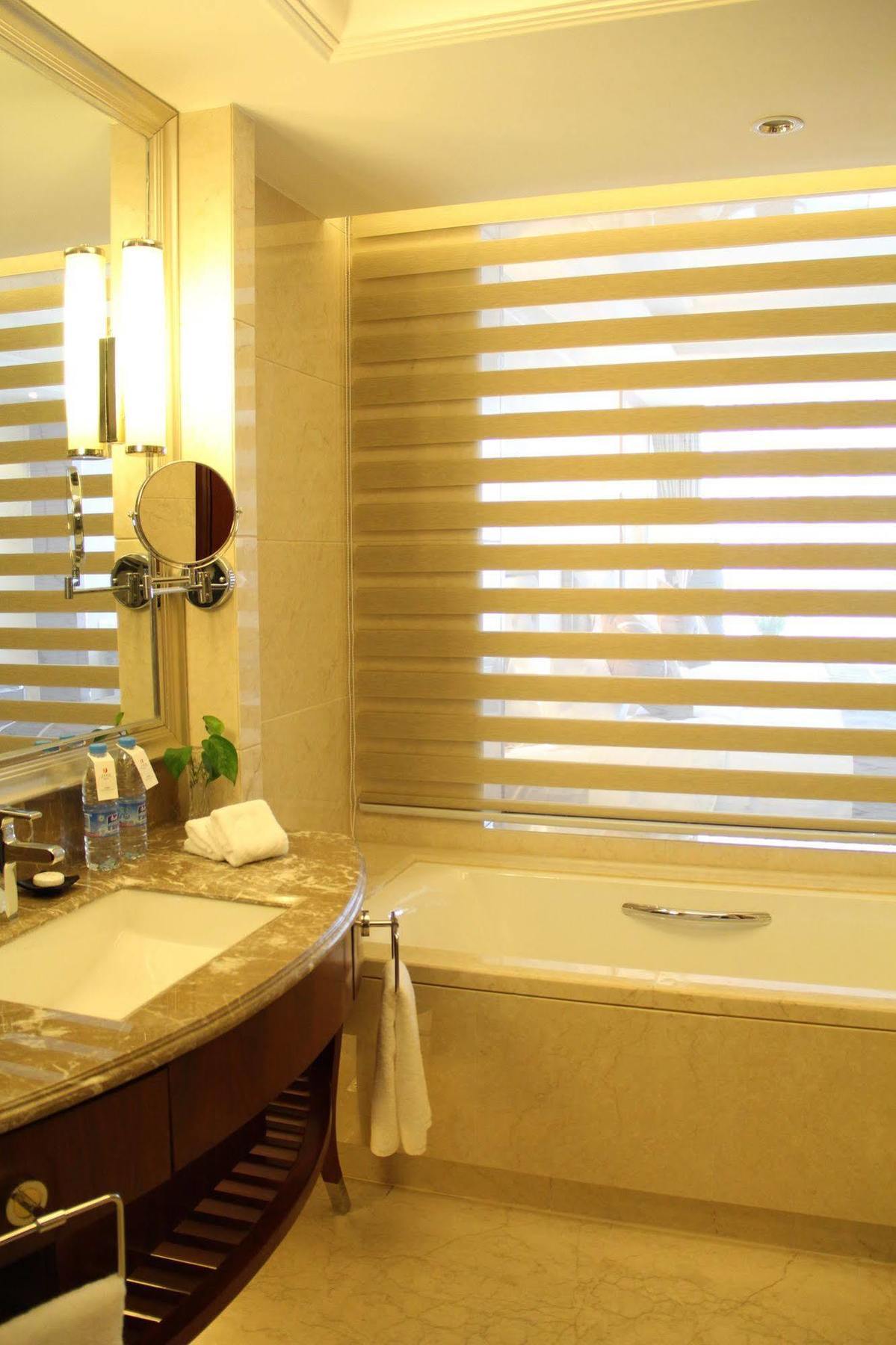 Baoji Jianguo Hotel Buitenkant foto