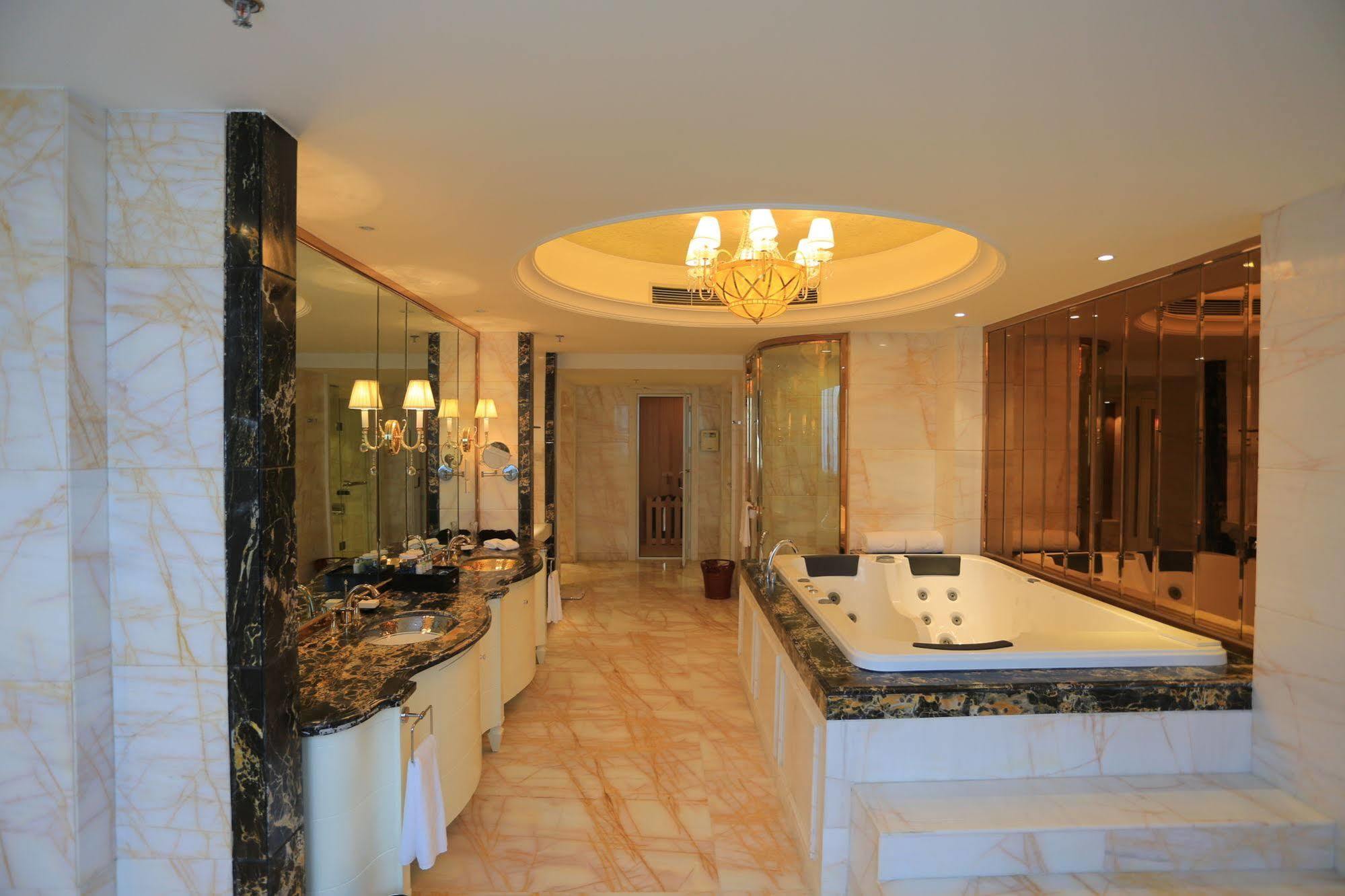 Baoji Jianguo Hotel Buitenkant foto